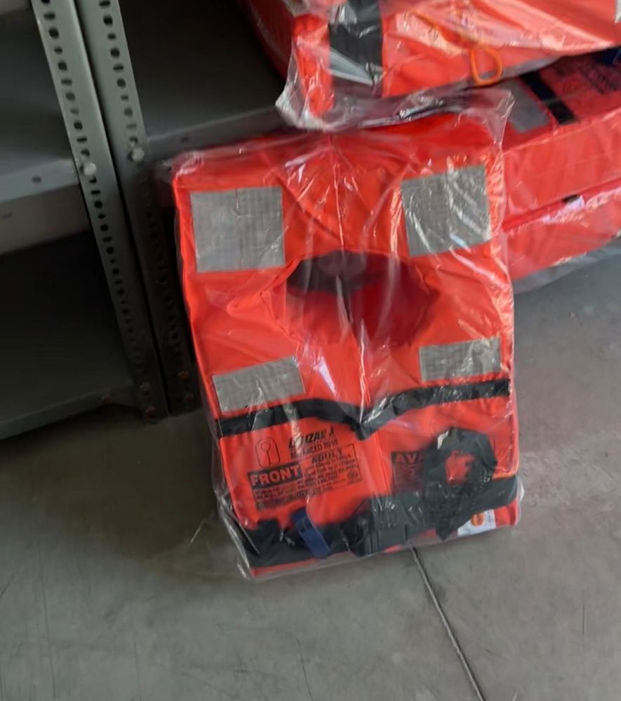 Inflatable Life best jacket_thumbnail_1